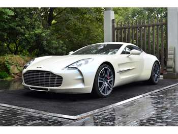 Aston Martin One-77 Dubai police