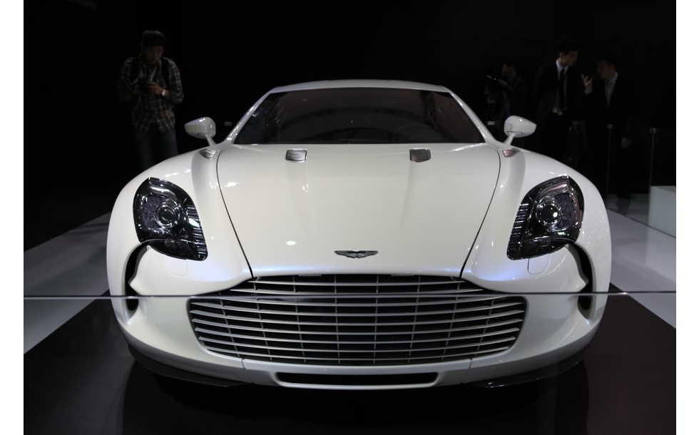 Aston Martin One-77 Dubai police