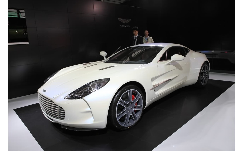 Aston Martin One-77 Dubai police