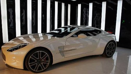 Aston Martin One-77 Dubai police