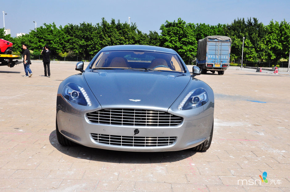 Aston Martin Rapide V12