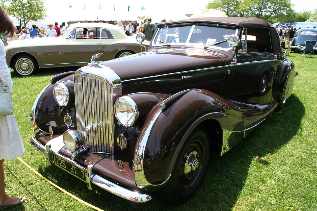 Aston Martin Short Chassis Volante