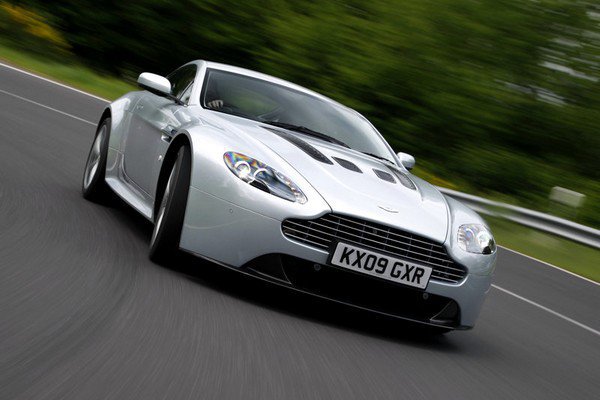 Aston Martin V12 Vantage