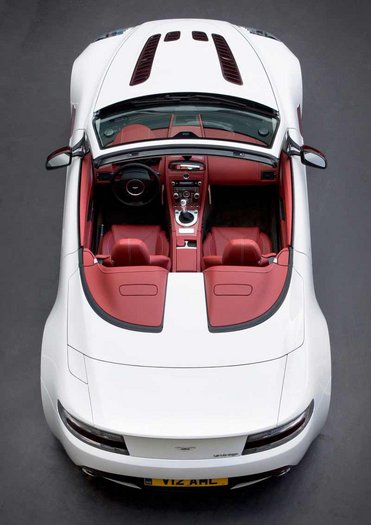 Aston Martin V12 Vanquish