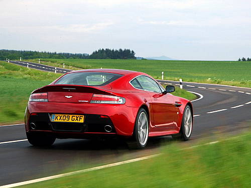 Aston Martin V12 Vantage RS Concept