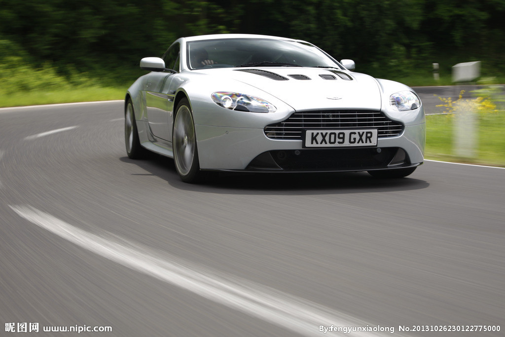 Aston Martin V12 Vantage S