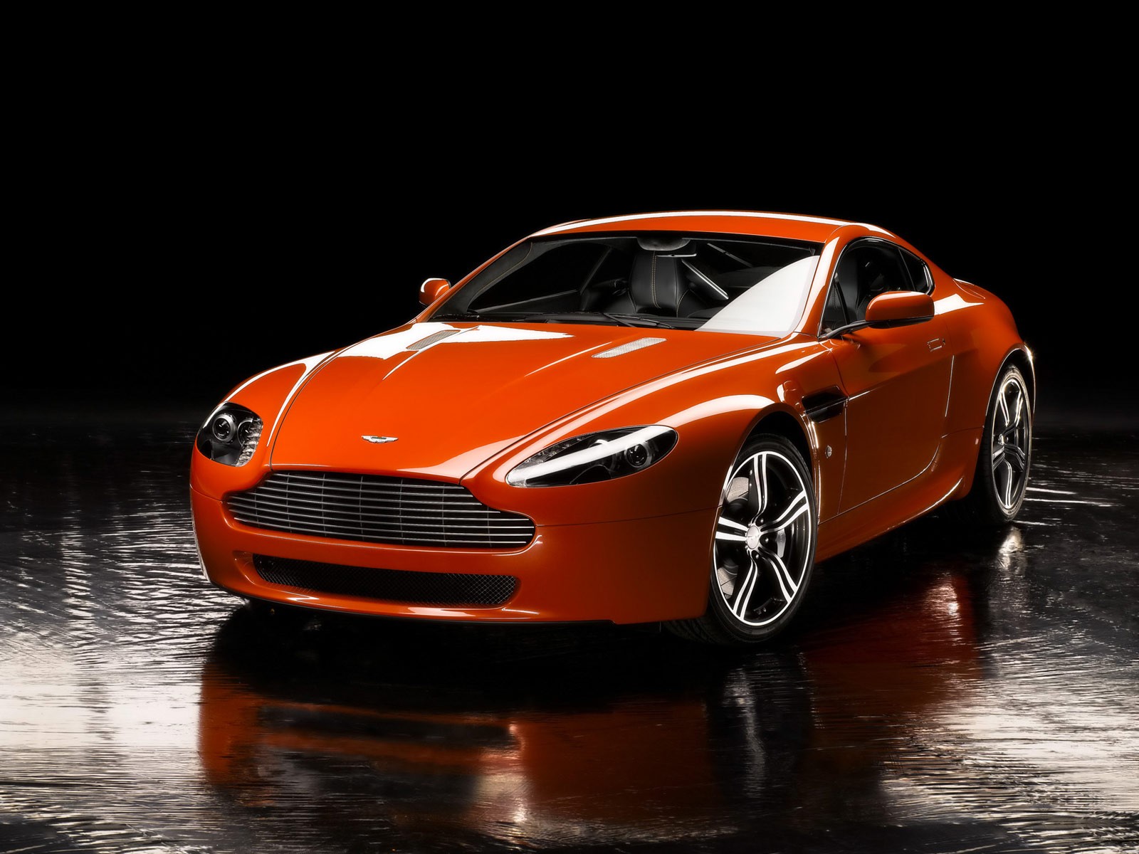 Aston Martin V8 Vantage N400
