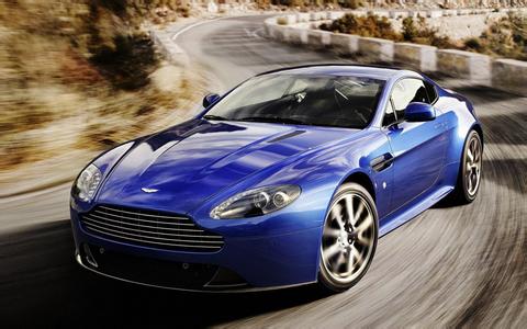 Aston Martin V8