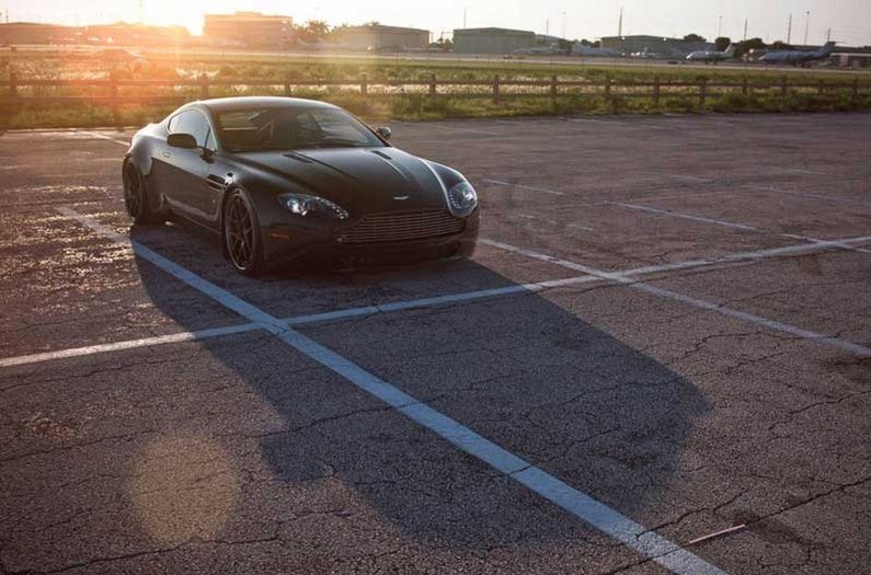 Aston Martin V8 Vantage N24