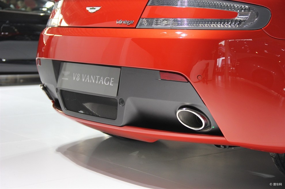 Aston Martin V8 Vantage Roadster