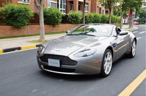 Aston Martin V8 Vantage S