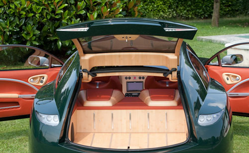 Aston Martin Vanquish S V12