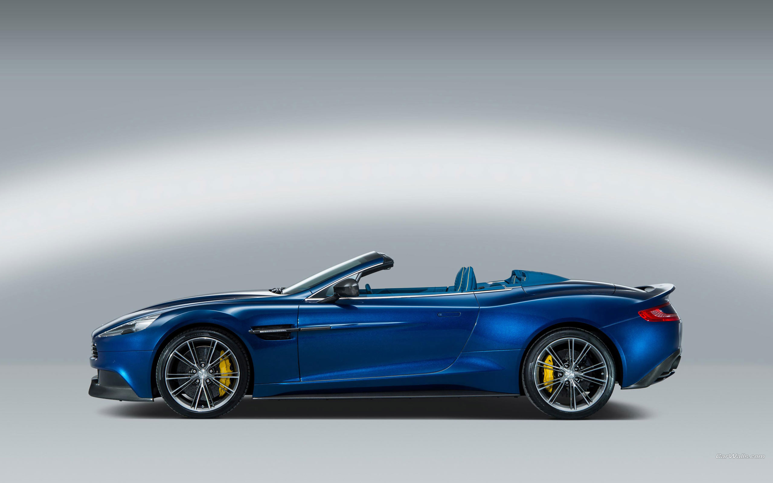Aston Martin Vanquish S V12