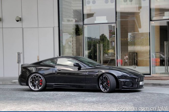 Aston Martin Vanquish Volante 2014
