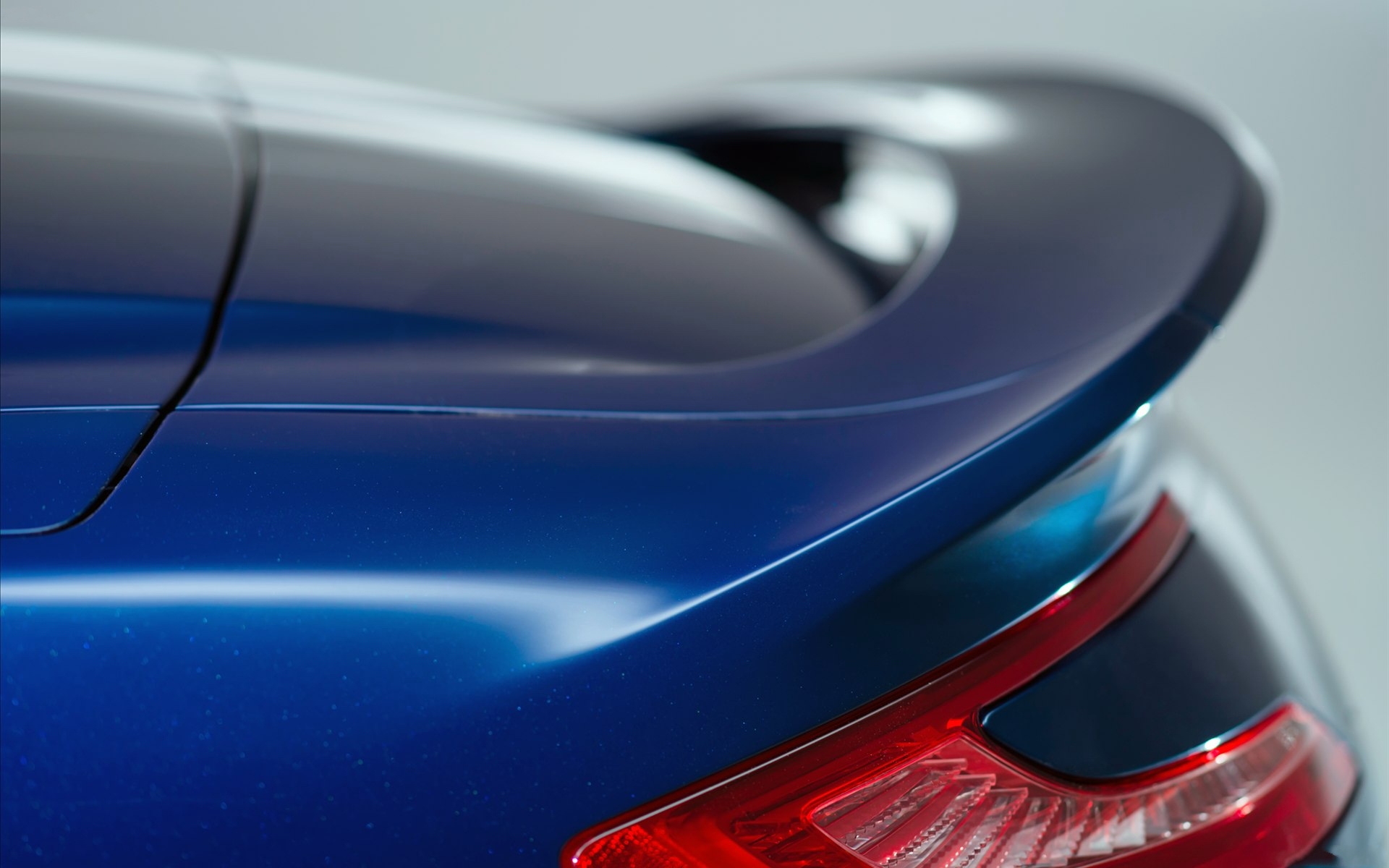 Aston Martin Vanquish Volante