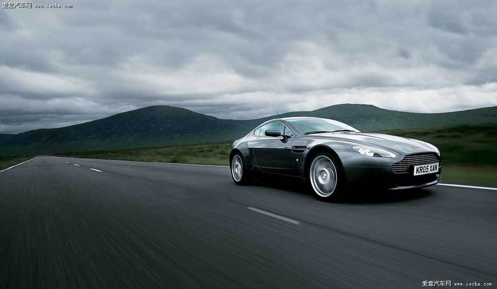 Aston Martin Vantage 2014