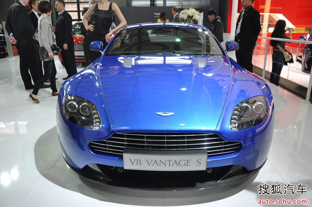 Aston Martin Vantage 2014