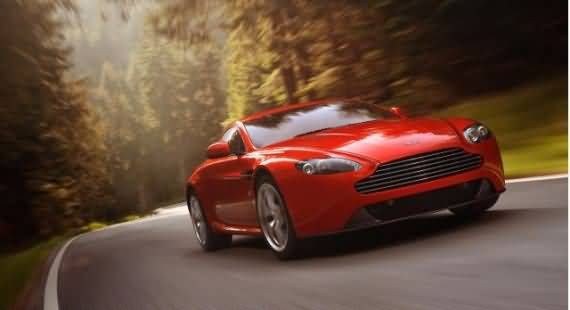 Aston Martin Vantage GT4
