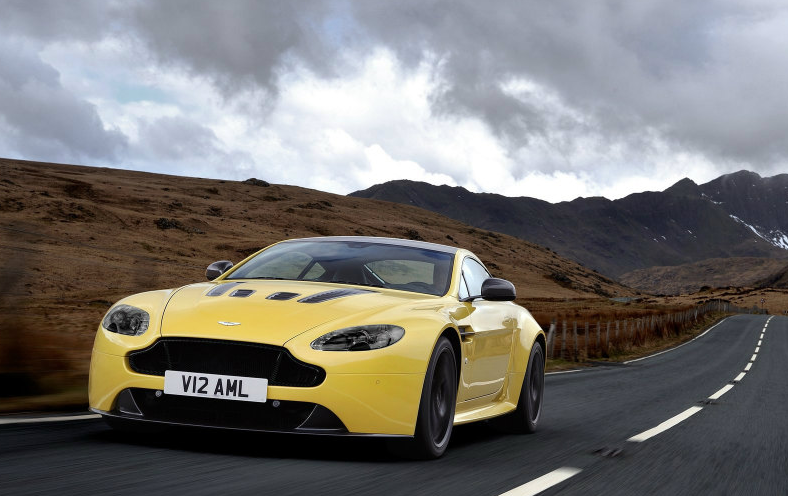 Aston Martin Vantage GT4