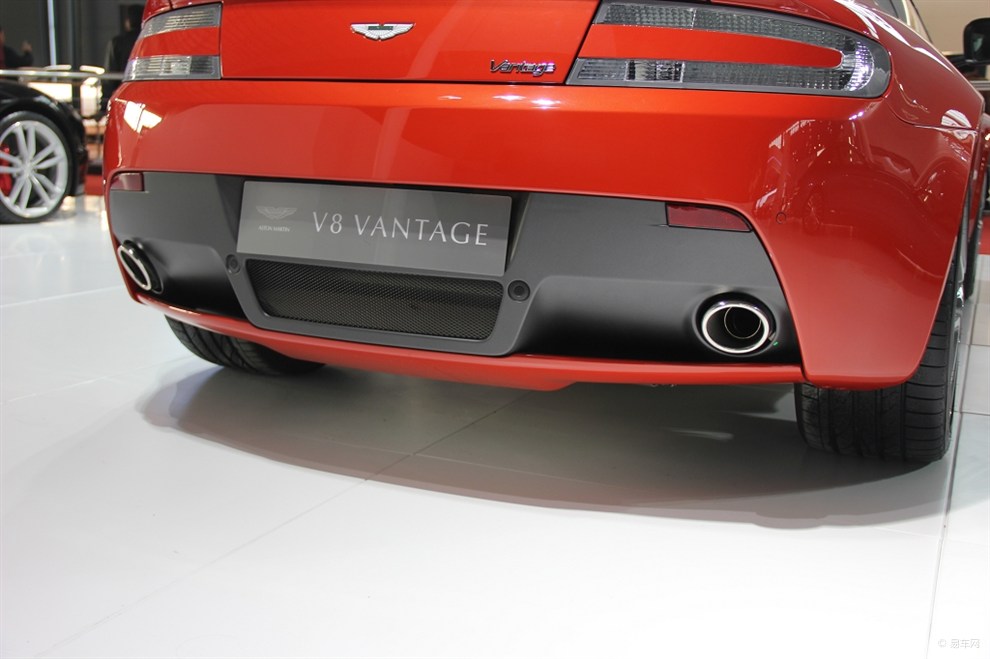 Aston Martin Vantage Le Mans