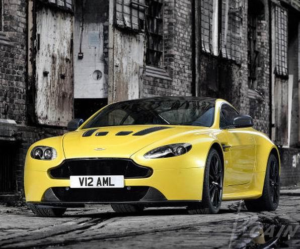 Aston Martin Vantage Le Mans
