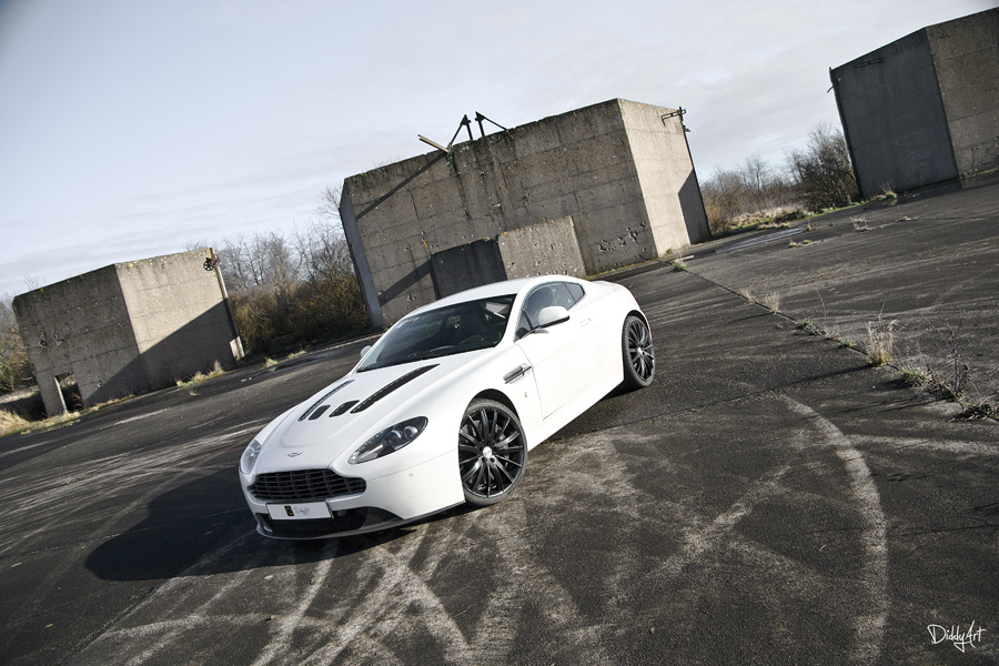 Aston Martin Vantage S