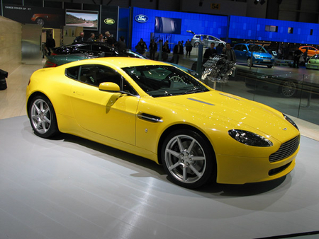 Aston Martin Vantage S