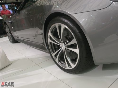 Aston Martin Vantage S