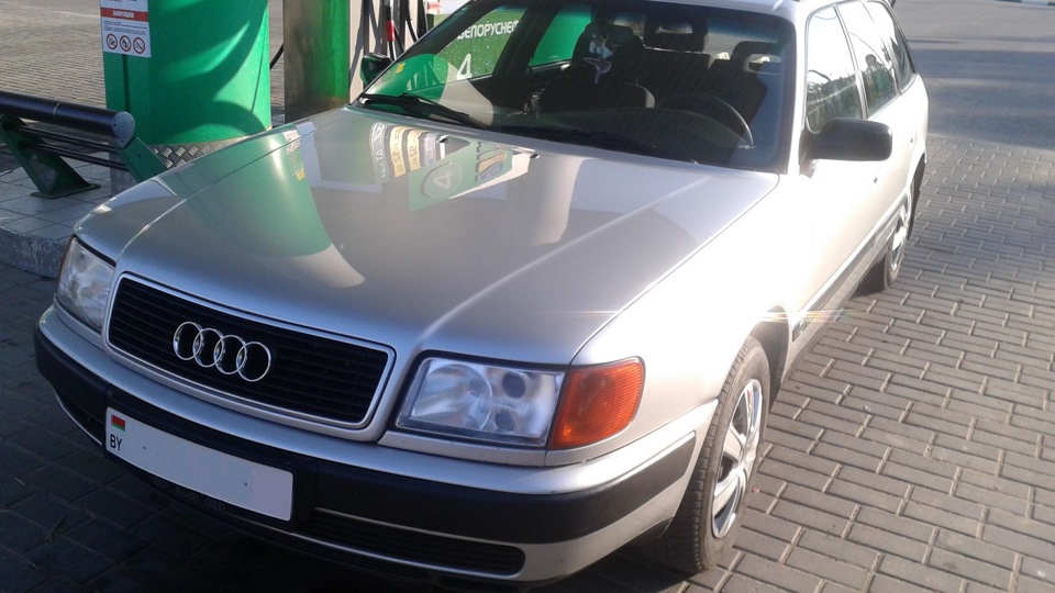 Audi 100