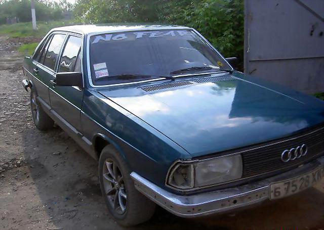 Audi 100 2.2