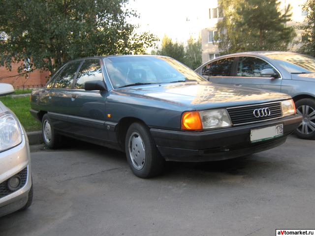 Audi 100 2.2