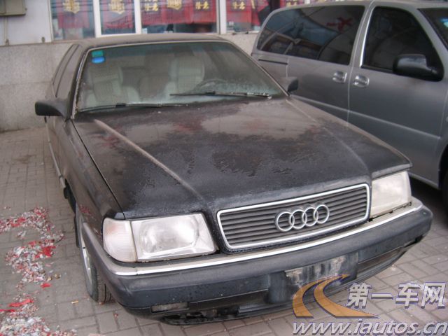 Audi 100 2.3