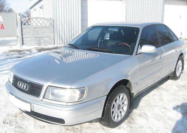 Audi 100 2.6