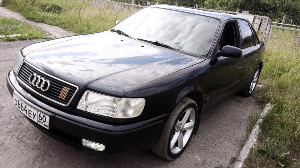 Audi 100 2.6