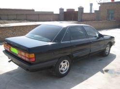Audi 100 2.8