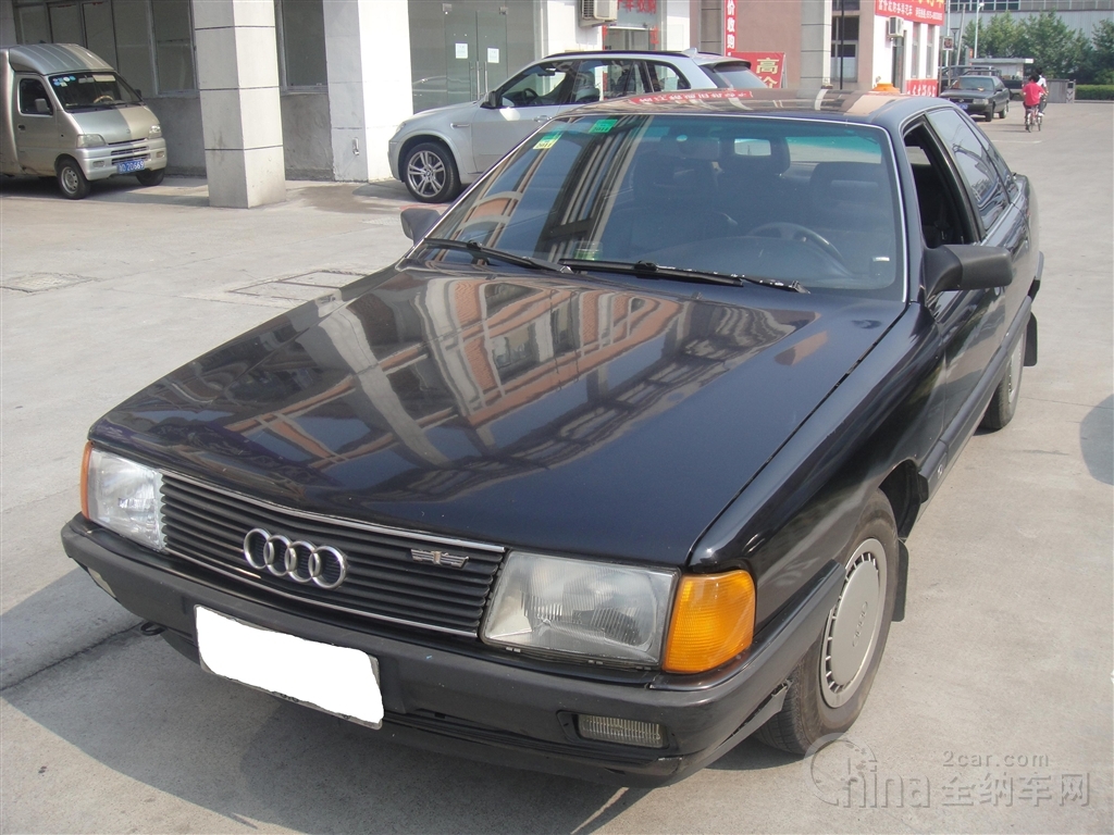 Audi 100 2.8