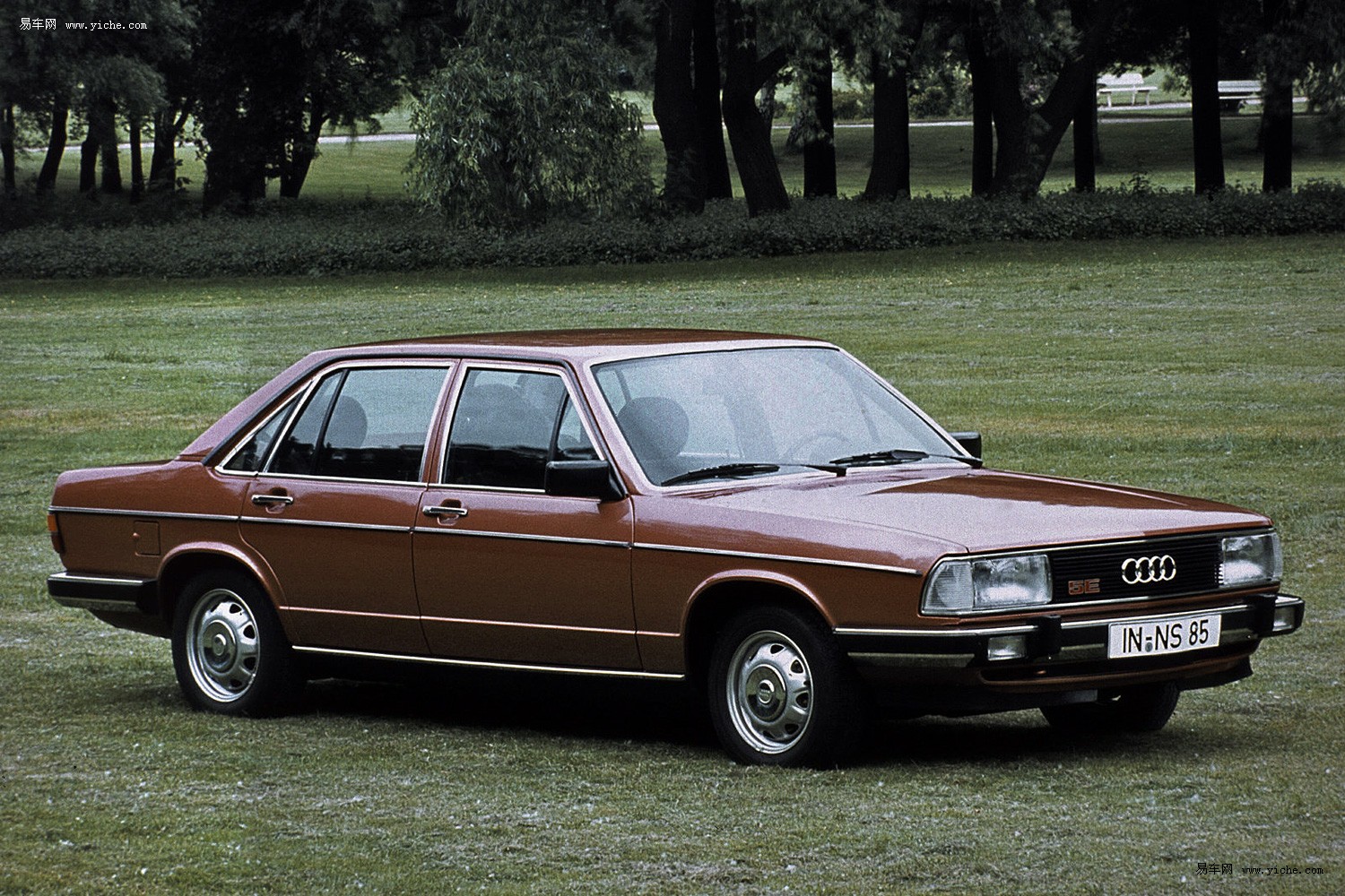 Audi 100 C2
