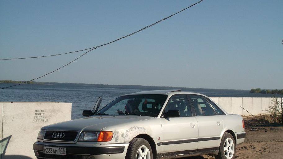 Audi 100 CS
