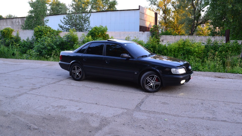 Audi 100 E