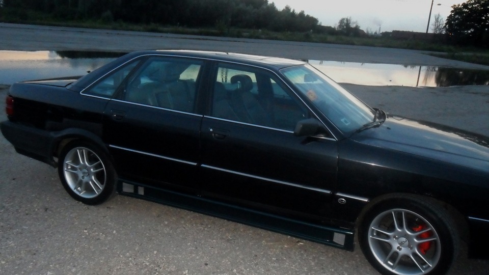 Audi 100 V8