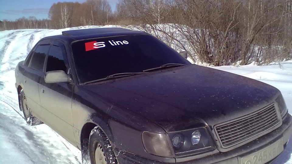 Audi 100 V8