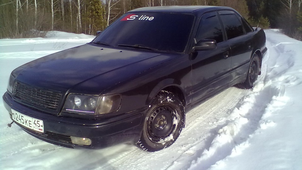 Audi 100 V8