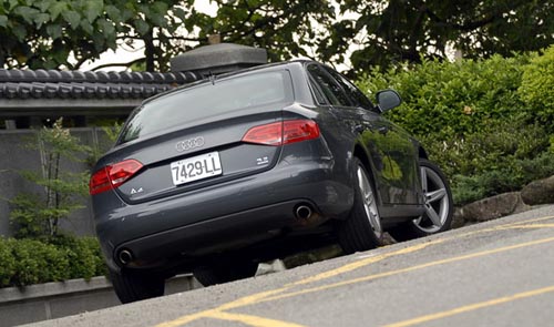 Audi A4 3.2