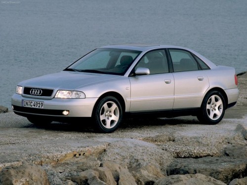 Audi A4 8D