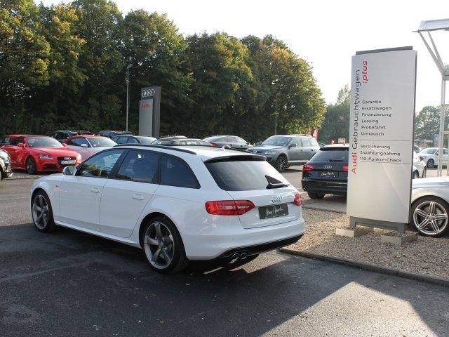 Audi A4 Avant S line