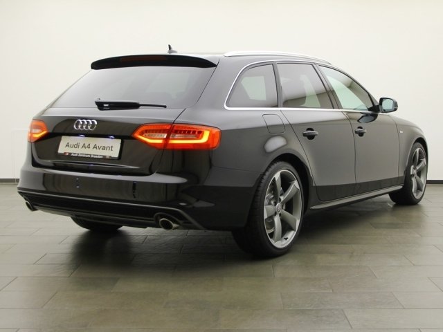 Audi A4 Avant S line