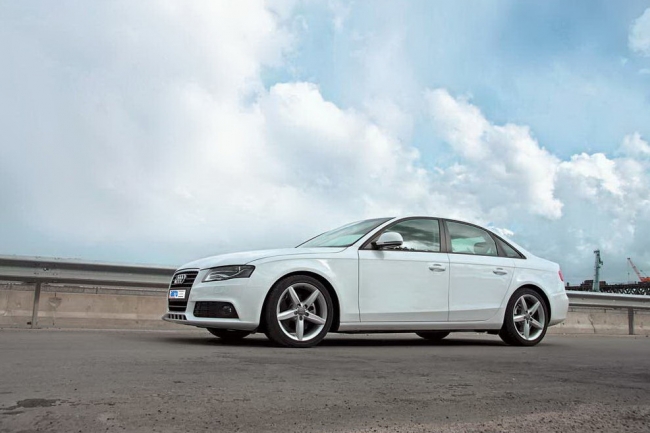 Audi A4 Base