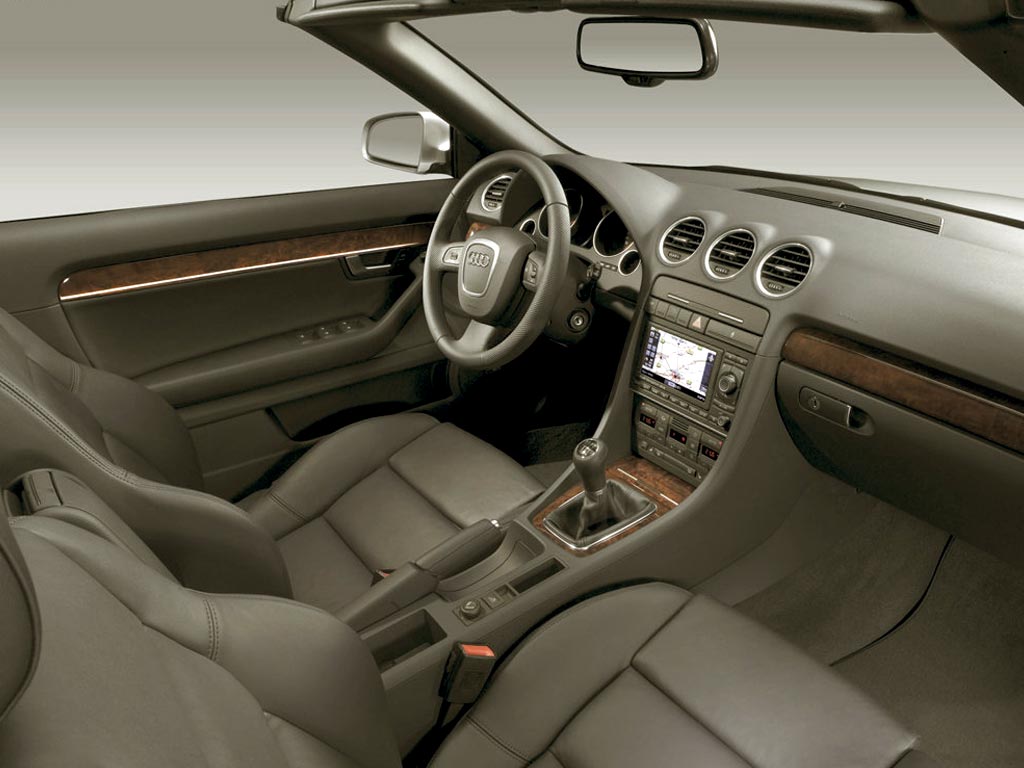 Audi A4 Cabrio 2.4 v6