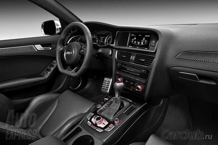 Audi A4 Estate black edition