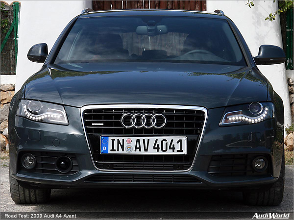 Audi A4 Estate black edition